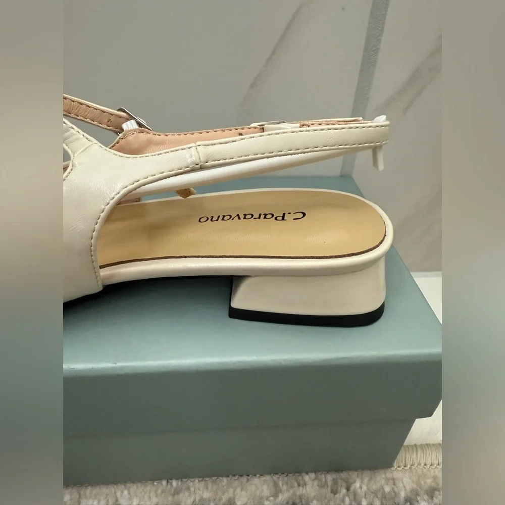 NWT C. Paravano‎ White and Black Mary Jane Shoe - Size 38 European